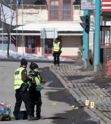 В Канаде водитель сбил на тротуаре 11 человек, двое погибли
