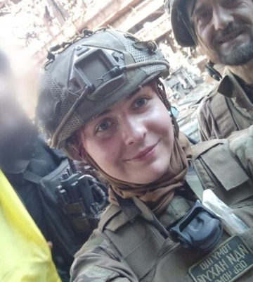 Пташка, яка захищала Маріуполь, гнівно звернулася до журналістів: не медикиня і не з Азову
