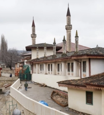Война не помеха: «единый дерибан» в Крыму продолжается. Реставрационный навар