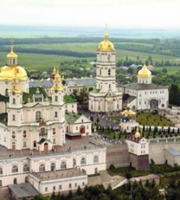 Почаївську лавру також заберуть в УПЦ МП: перші деталі