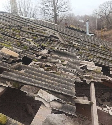 Окупанти з гелікоптера завдали ракетного удару по Сумській області: пошкоджено будинки