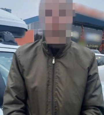 Занервничал, когда увидел патрульных: в Киевской области задержали, вероятно, солдата РФ