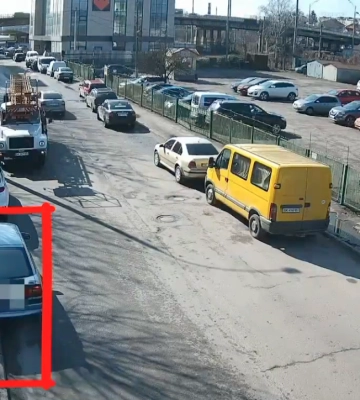 Оштрафували рівненських водіїв, які паркувалися на тротуарі (ВІДЕО)
