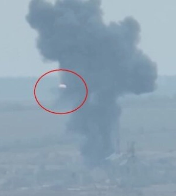 Ворожий літак СУ-24 збили бійці 93-ї ОМБр &quot;Холодний Яр&quot; поблизу Бахмуту. ВIДЕО
