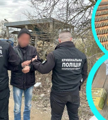 У Виноградові затримали чоловіка, який продавав зброю та боєприпаси (ФОТО)