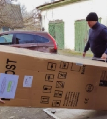 Передали гуманітарну допомогу для переселенців, які мешкають у Рожищенській громаді. ФОТО