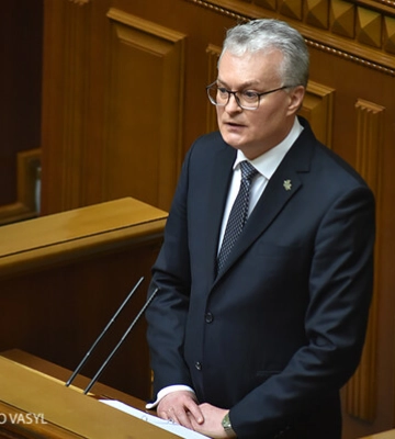 Президент Литвы обвинил Китай в попытке сделать войну против Украины еще более кровопролитной