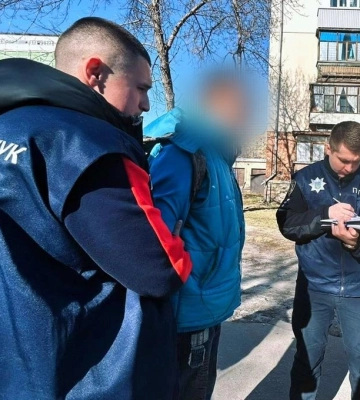 У Полтаві 25-річного чоловіка затримали за підозрою у збуті наркотиків