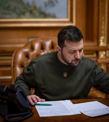 Зеленский утвердил увольнение трех руководителей ОГА Зеленский утвердил увольнение трех руководителей ОГА