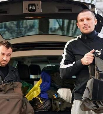 Благодаря спектаклю "Эмигранты": Тарас Цымбалюк с Евгением Олейником пожертвовали большую сумму ВСУ Благодаря спектаклю "Эмигранты": Тарас Цымбалюк с Евгением Олейником пожертвовали большую сумму ВСУ