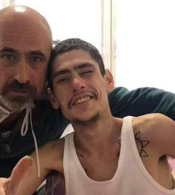 З дірками від куль та осколків, але живий: у підвалі під Бахмутом знайшли полоненого українського захисника