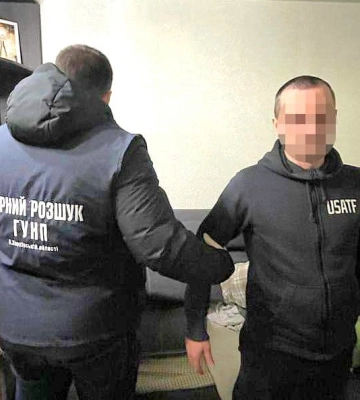 Різав колеса авто на Салтівці: затриманому повідомили про підозру за 53 епізодами