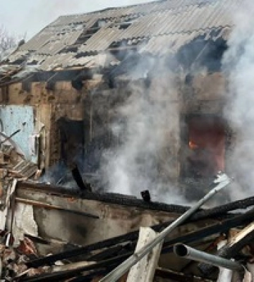 Росіяни вдарили по житлових будинках у Марганці: фото та дані про загиблих