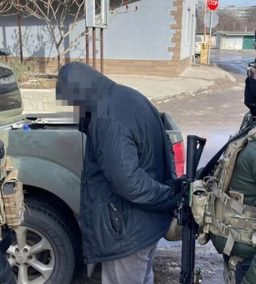 Готовил теракты против летчиков и спецназовцев: СБУ задержала российского агента 