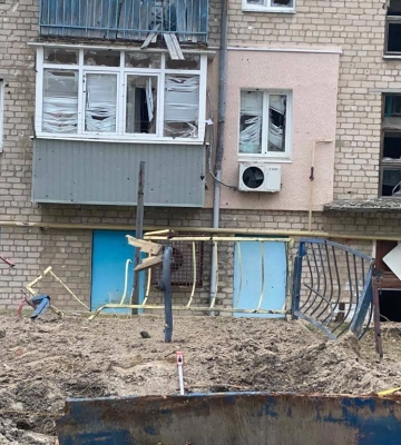 Ворог обстріляв житлові квартали міста Марганець, загинули жінки