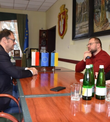 Генеральне консульство Польщі в Луцьку відновлює роботу