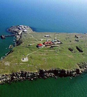 Стратегическая скала среди воды: ГУР МО опубликовало фильм о битве за остров Змеиный Стратегическая скала среди воды: ГУР МО опубликовало фильм о битве за остров Змеиный