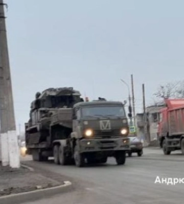 Радник мера показав, як у Маріуполі загарбники паркують ЗРК «Бук» посеред вулиці
