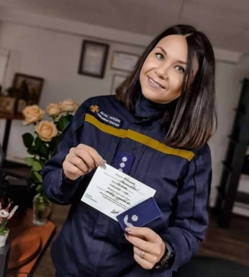 Українці просять Зеленського присвоїти звання Героя України загиблій речниці ДСНС Євгенії Дудці