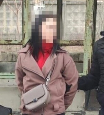 Російську агентку, яка розвідувала локації підприємств українського оборонпрому, затримано на Кіровоградщині, - СБУ. ФОТОрепортаж