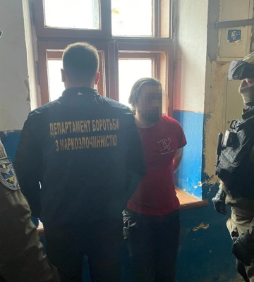 У львівському ритуальному бюро знайшли зброю і наркотики