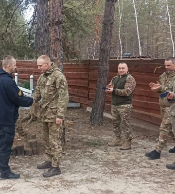 Поліцейських Кіровоградщини, які служать на сході України, відзначили заохоченнями (ФОТО)