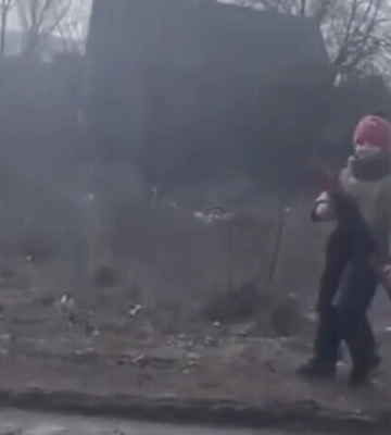 Детство детей из-под Бахмута: военные показали трогательное видео