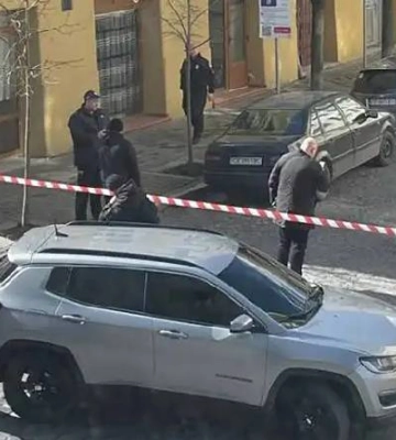 У Чернівцях чоловік намагався пронести гранату до залу суду