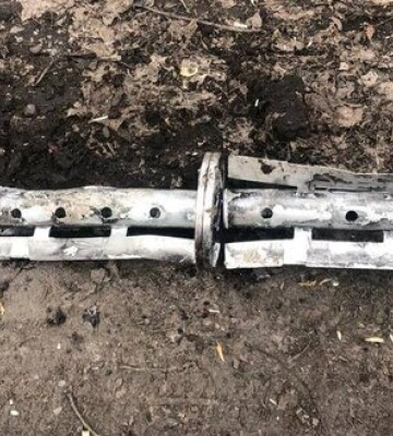Росіяни вдарили з &quot;Ураганів&quot; по Українську на Донеччині: Загинула жінка, пошкоджено будинки. ФОТОрепортаж