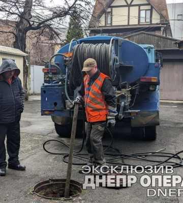 У центрі Дніпра забилась каналізація: в чому причина