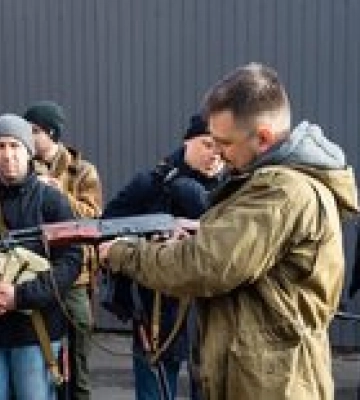 500 жителей Днепропетровщины не сдали оружие, выданное им в начале 2022-го. Есть 10 дней