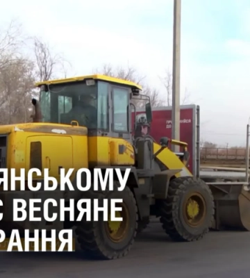 У Кам’янському триває весняне прибирання