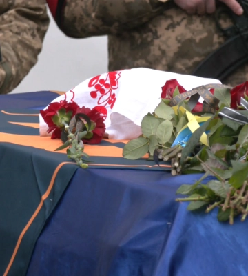 У Полтаві сьогодні попрощалися з трьома захисниками України
