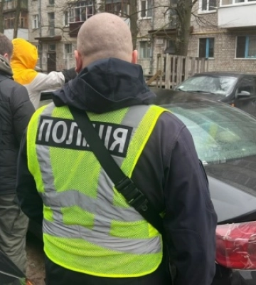 У Києві викрили шахраїв, які заробляли на «евакуації» з небезпечних регіонів