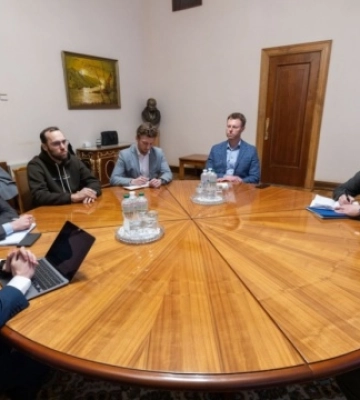 В ОП обговорили з урядовим уповноваженим Чехії проєкти відбудови Дніпропетровщини