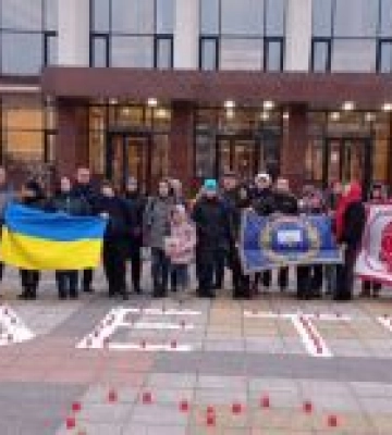 У Черкасах вшанували жертв Маріупольської трагедії