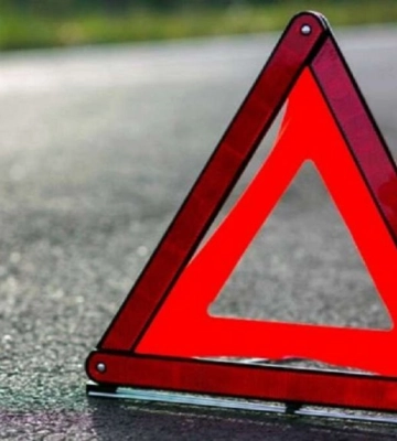 У Дніпрі п’яний водій зніс паркан та в’їхав у чужий двір