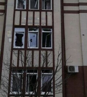 Наслідки ракетного удару по житловому комплексу в Запоріжжі. ФОТОрепортаж