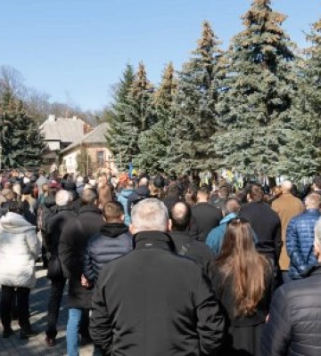 В Ужгороді попрощалися із загиблим захисником Сергієм Митропольським