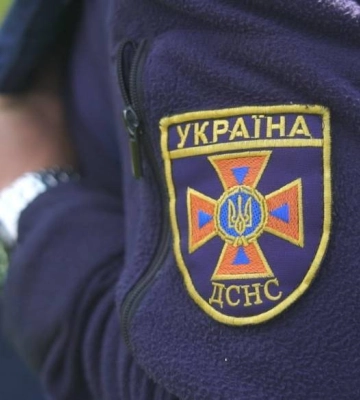 Рівненські рятувальники транспортували важкохвору жінку