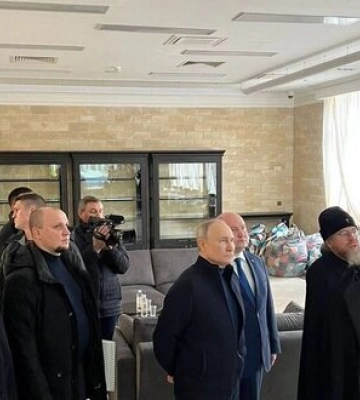 Путин приехал в оккупированный Севастополь. ВИДЕО