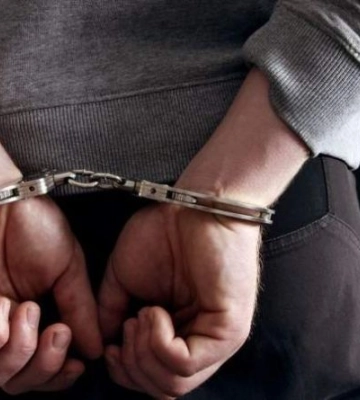 На Закарпатті двоє неповнолітніх вночі пограбували перехожу
