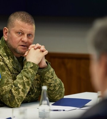Залужний розповів про ситуацію на фронті французькому колезі Тьєрі Бюркару