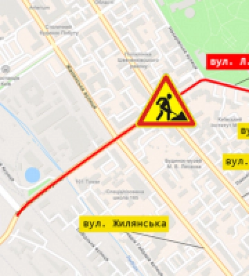 На Льва Толстого у Києві частково перекрили дорогу