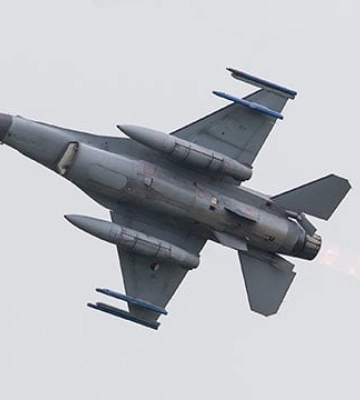 Уже имели ознакомительный полет: Игнат об условиях базирования F-16 в Украине