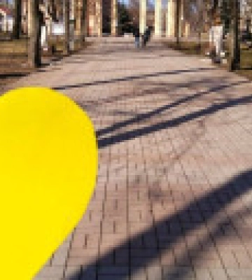 В Донецке и Мариуполе активисты &quot;Желтой ленты&quot; распространили украинскую символику