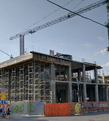 У центрі Дніпра планують продовжити звуження вулиці ще на три роки
