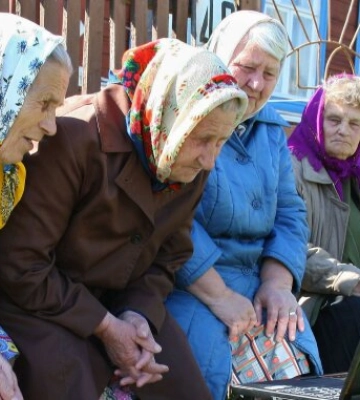 Приємна новина від "Ощадбанку"? Пенсіонерам вирішили полегшити життя, що пропонують