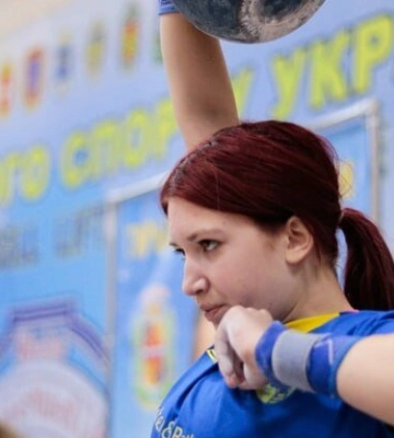 У Полтаві проводять чемпіонат України з гирьового спорту