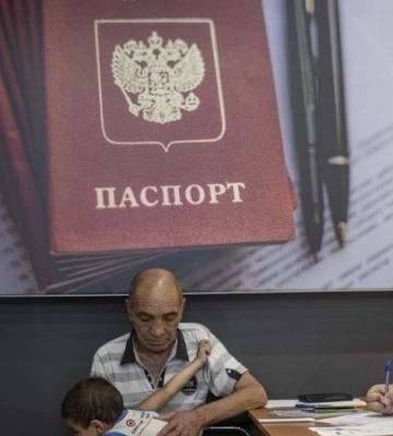 В Рубежном оккупанты оставляют на работе только владельцев российских паспортов — ОВА